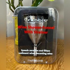 Metrokane Rabbit Wine Shower-Funnel with Strainer New